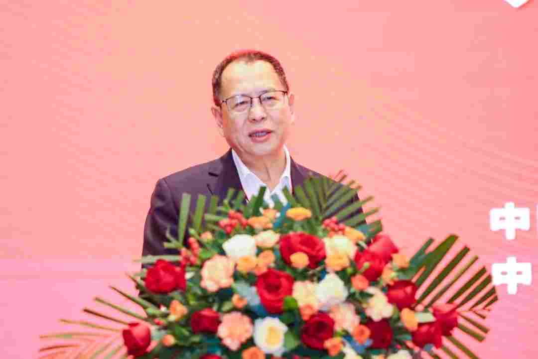 2025年镀膜行业市场与技术交流会暨中国塑协镀铝膜专委会换届大会成功召开(图1)