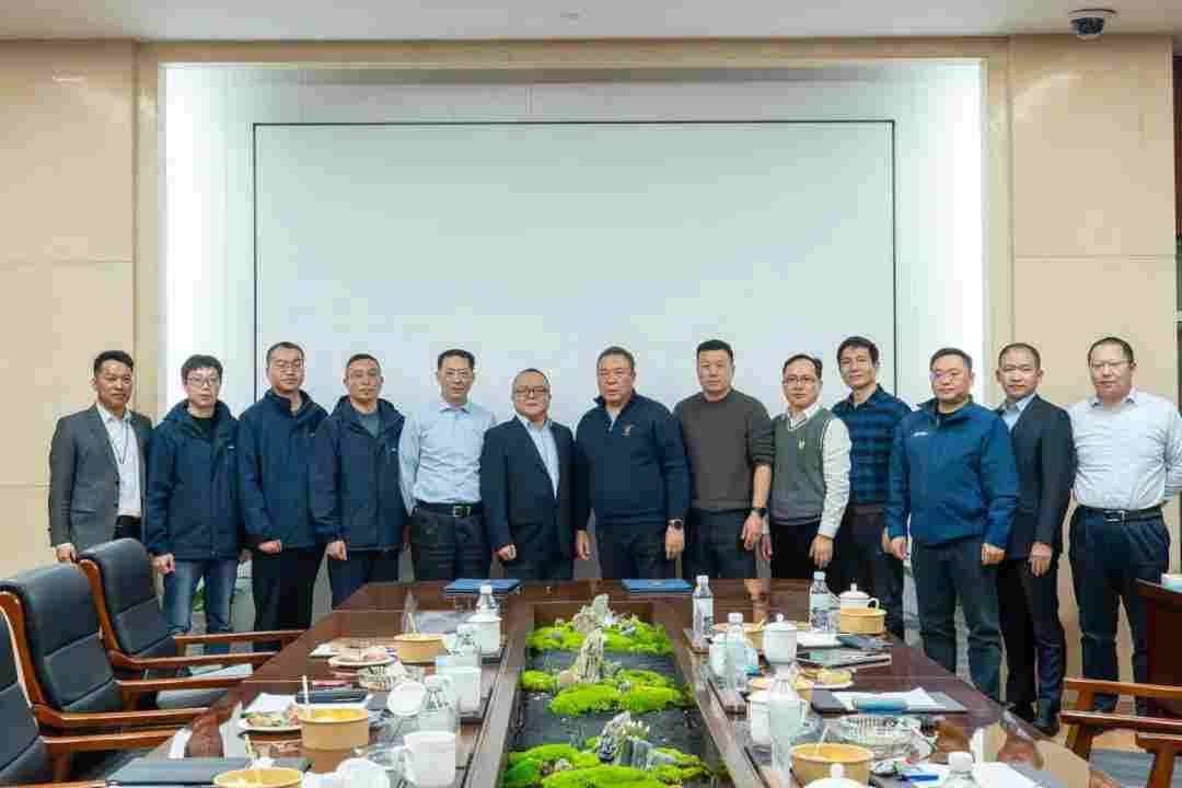 智造同行・双向赋能｜海天塑机与安瑞光电签署战略合作协议，推进车灯制造数字化跃迁(图5)