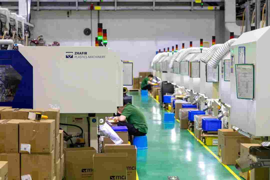 电动注塑机如何赋能汽车后视镜精密制造与智造升级(图2)